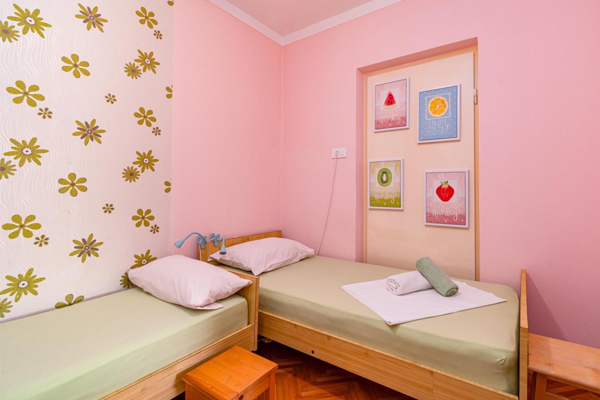 Apartments And Rooms By The Sea Banjol, Rab - 5077 Εξωτερικό φωτογραφία